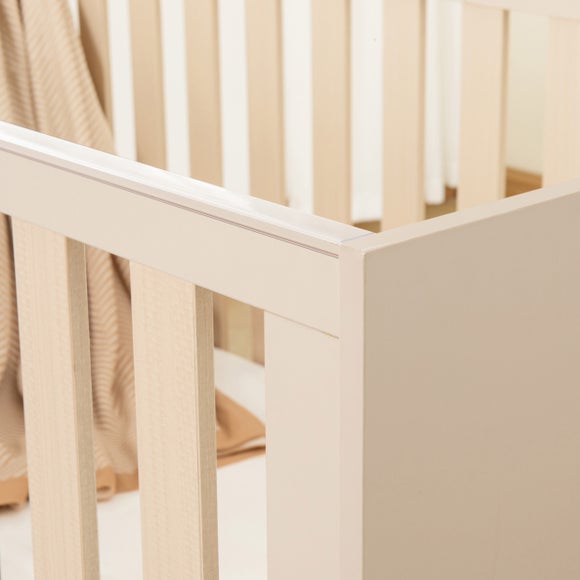 Babymore Dante Cot Bed, product image 3